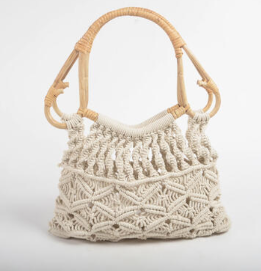 Boho Makramee Handtasche mit Griffen aus Rohrgeflecht